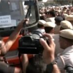 SIR के विरोध में दिल्ली-मुंबई में प्रदर्शन, ज्ञानेश कुमार के इस्तीफे की मांग